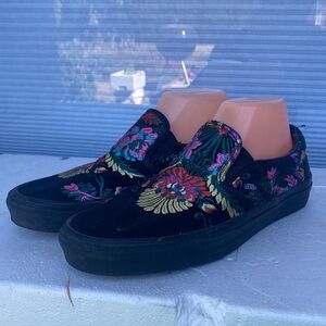Vans Women’s Black Slip-On with Colorful Floral Design Sneakers Size 9
